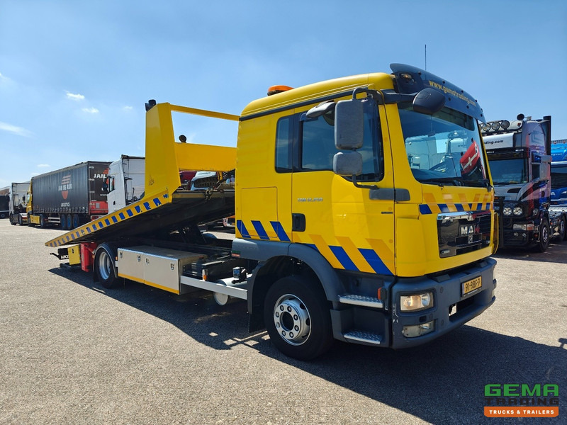 MAN TGM 12.250 4X2 BL DubbelCab 6 Pers. - Falkom FAS6000 + FAL2000 + Dubbele Lier 3600KG - Afstandsbediening - 10/2025 APK - Bergingsvoertuig: afbeelding 5 MAN TGM 12.250 4X2 BL DubbelCab 6 Pers. - Falkom FAS6000 + FAL2000 + Dubbele Lier 3600KG - Afstandsbediening - 10/2025 APK - Bergingsvoertuig: afbeelding 5