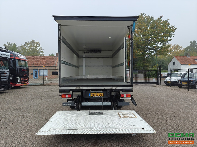 Mercedes-Benz Atego 1218 4x2 Dagcab Euro6C - ChereauKoelbak 5.4M - Autoclima Longrun koeler + Laadklep 1500KG - Zijdeur - Koelwagen vrachtwagen: afbeelding 4 Mercedes-Benz Atego 1218 4x2 Dagcab Euro6C - ChereauKoelbak 5.4M - Autoclima Longrun koeler + Laadklep 1500KG - Zijdeur - Koelwagen vrachtwagen: afbeelding 4