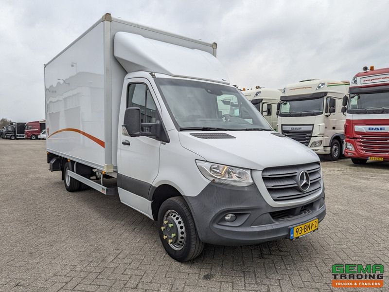 Bestelwagen gesloten laadbak Mercedes-Benz Sprinter  517 CDI 4x2 Euro6D - Gesloten Bak 4.2M + Laadklep 1000KG - Automaat - 10/2025APK: afbeelding 6