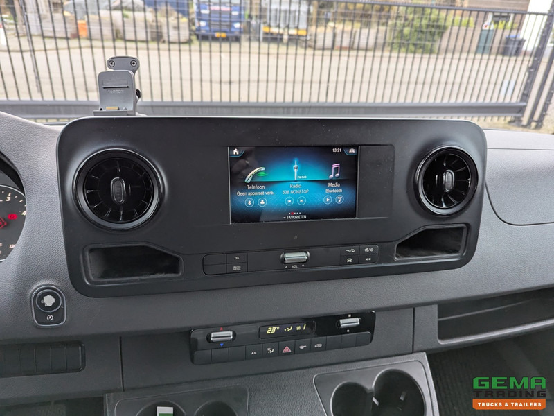 Bestelwagen gesloten laadbak Mercedes-Benz Sprinter  517 CDI 4x2 Euro6D - Gesloten Bak 4.2M + Laadklep 1000KG - Automaat - 10/2025APK: afbeelding 14