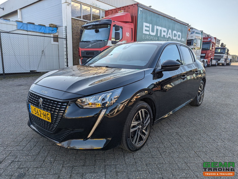 Peugeot 208 1.2 PureTech Active Pack - 67000km - Handgeschakeld - Navi - LMV - Carplay - 05/2026APK - Hatchback: afbeelding 1 Peugeot 208 1.2 PureTech Active Pack - 67000km - Handgeschakeld - Navi - LMV - Carplay - 05/2026APK - Hatchback: afbeelding 1