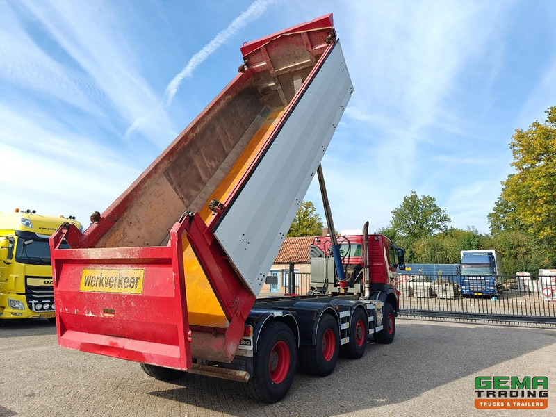 Terberg FM2000-T 8x8/6 Dagcab Euro5 - Kipper 20m³ - Milieu Kleppen - NaafReductie- LuchtGeveerd - 07/2026 APK - Kipper vrachtwagen: afbeelding 3 Terberg FM2000-T 8x8/6 Dagcab Euro5 - Kipper 20m³ - Milieu Kleppen - NaafReductie- LuchtGeveerd - 07/2026 APK - Kipper vrachtwagen: afbeelding 3
