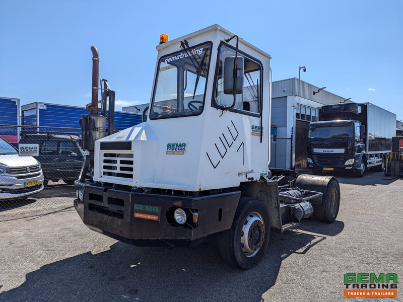 Terberg YT17 MOTOR DEFECT - MMBS Kenteken - Terminal trekker: afbeelding 1 Terberg YT17 MOTOR DEFECT - MMBS Kenteken - Terminal trekker: afbeelding 1