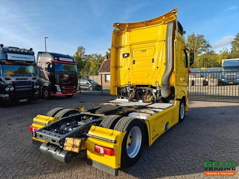 Mercedes-Benz Actros 1848 4x2 Gigaspace Euro6A - MEGA /LowDeck - Standairco - Dubbele Tanks - Hydrauliek - SMARTTacho V2 - Trekker: afbeelding 3 Mercedes-Benz Actros 1848 4x2 Gigaspace Euro6A - MEGA /LowDeck - Standairco - Dubbele Tanks - Hydrauliek - SMARTTacho V2 - Trekker: afbeelding 3