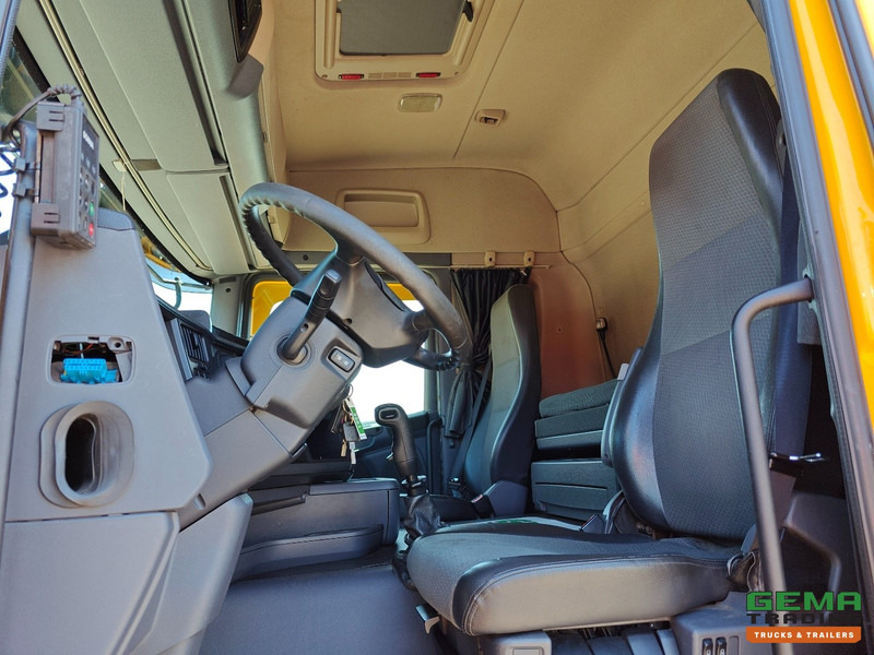 Scania G440 4x2 Highline Euro5 - Handgeschakeld - Retarder - Vollucht - Dubbele Tanks - PTO prep - Trekker: afbeelding 5 Scania G440 4x2 Highline Euro5 - Handgeschakeld - Retarder - Vollucht - Dubbele Tanks - PTO prep - Trekker: afbeelding 5