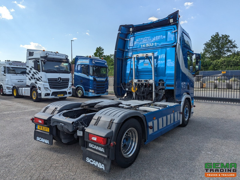 Scania R410 4x2 Highline Euro6C - PTO - Hydrauliek - Dubbele Tanks - Luchthoorns - 03/2026APK - Trekker: afbeelding 3 Scania R410 4x2 Highline Euro6C - PTO - Hydrauliek - Dubbele Tanks - Luchthoorns - 03/2026APK - Trekker: afbeelding 3