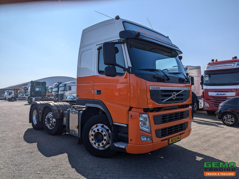 Volvo FM410 6x2/4 Globetrotter Euro5 - ADR - PTO - Hydrauliek - Alcoa's - Camera - Trekker: afbeelding 2 Volvo FM410 6x2/4 Globetrotter Euro5 - ADR - PTO - Hydrauliek - Alcoa's - Camera - Trekker: afbeelding 2