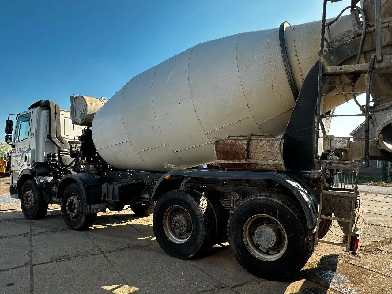 DAF CF 85.430 8X4 9m3 Mixer Spring/Spring ZF Manual - Betonmixer: afbeelding 3 DAF CF 85.430 8X4 9m3 Mixer Spring/Spring ZF Manual - Betonmixer: afbeelding 3