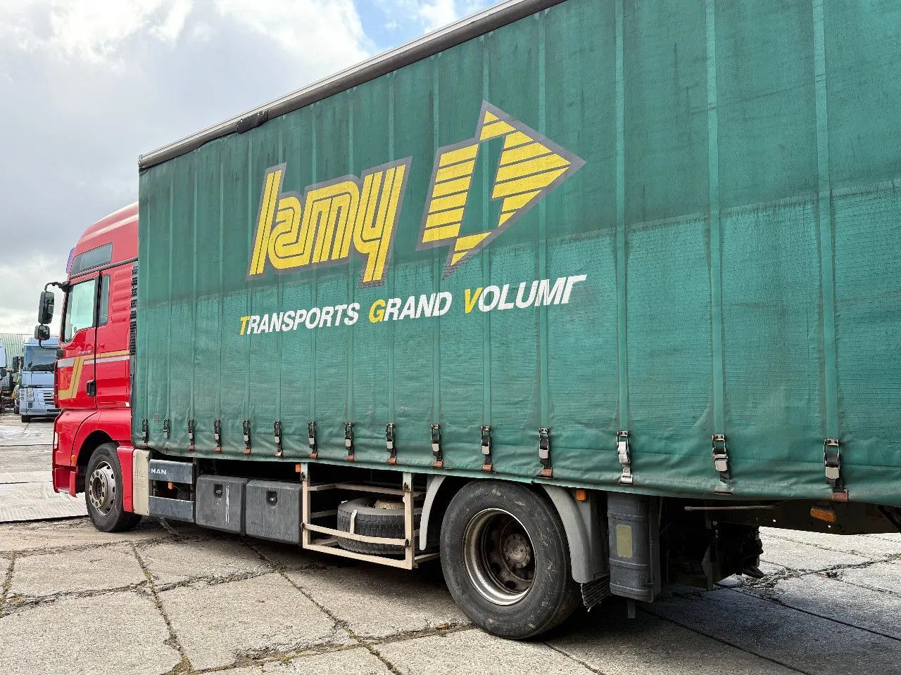 MAN TGA 18.440 4X2 BOX Spring/Air EURO3 Retarder ZF - Bakwagen: afbeelding 3 MAN TGA 18.440 4X2 BOX Spring/Air EURO3 Retarder ZF - Bakwagen: afbeelding 3