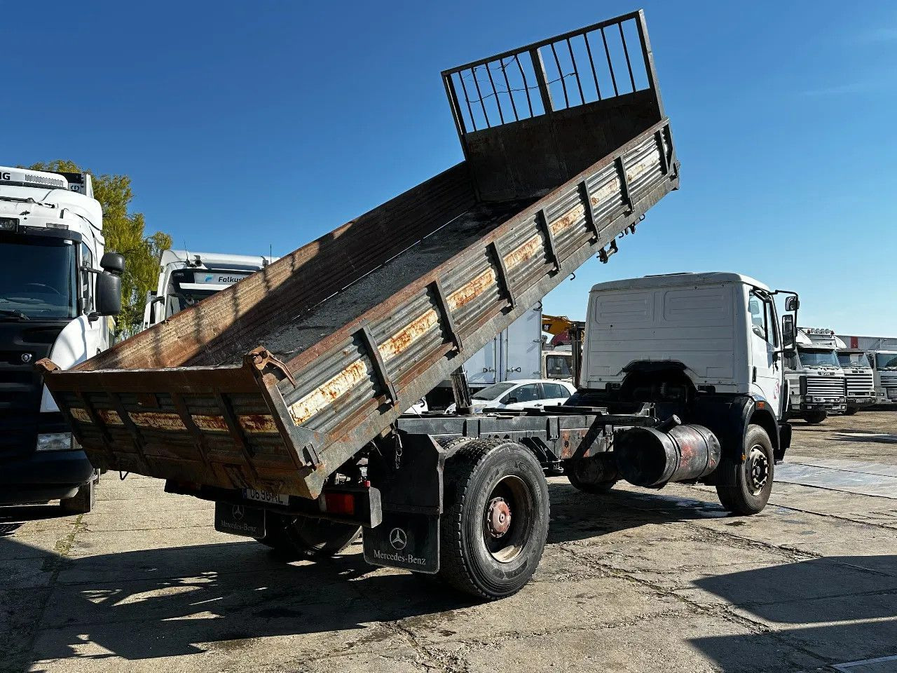 Mercedes-Benz SK 1733 V6 4X2 Tipper Spring/Spring EPS Manual G - Kipper vrachtwagen: afbeelding 4 Mercedes-Benz SK 1733 V6 4X2 Tipper Spring/Spring EPS Manual G - Kipper vrachtwagen: afbeelding 4
