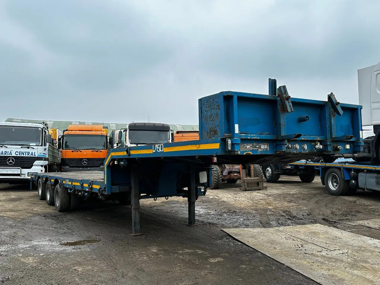 Nooteboom OSD-44 3 Axle lowloader Extandable 44Ton Nooteboom OSD-44 3 Axle lowloader Extandable 44Ton - Dieplader oplegger: afbeelding 2 Nooteboom OSD-44 3 Axle lowloader Extandable 44Ton Nooteboom OSD-44 3 Axle lowloader Extandable 44Ton - Dieplader oplegger: afbeelding 2