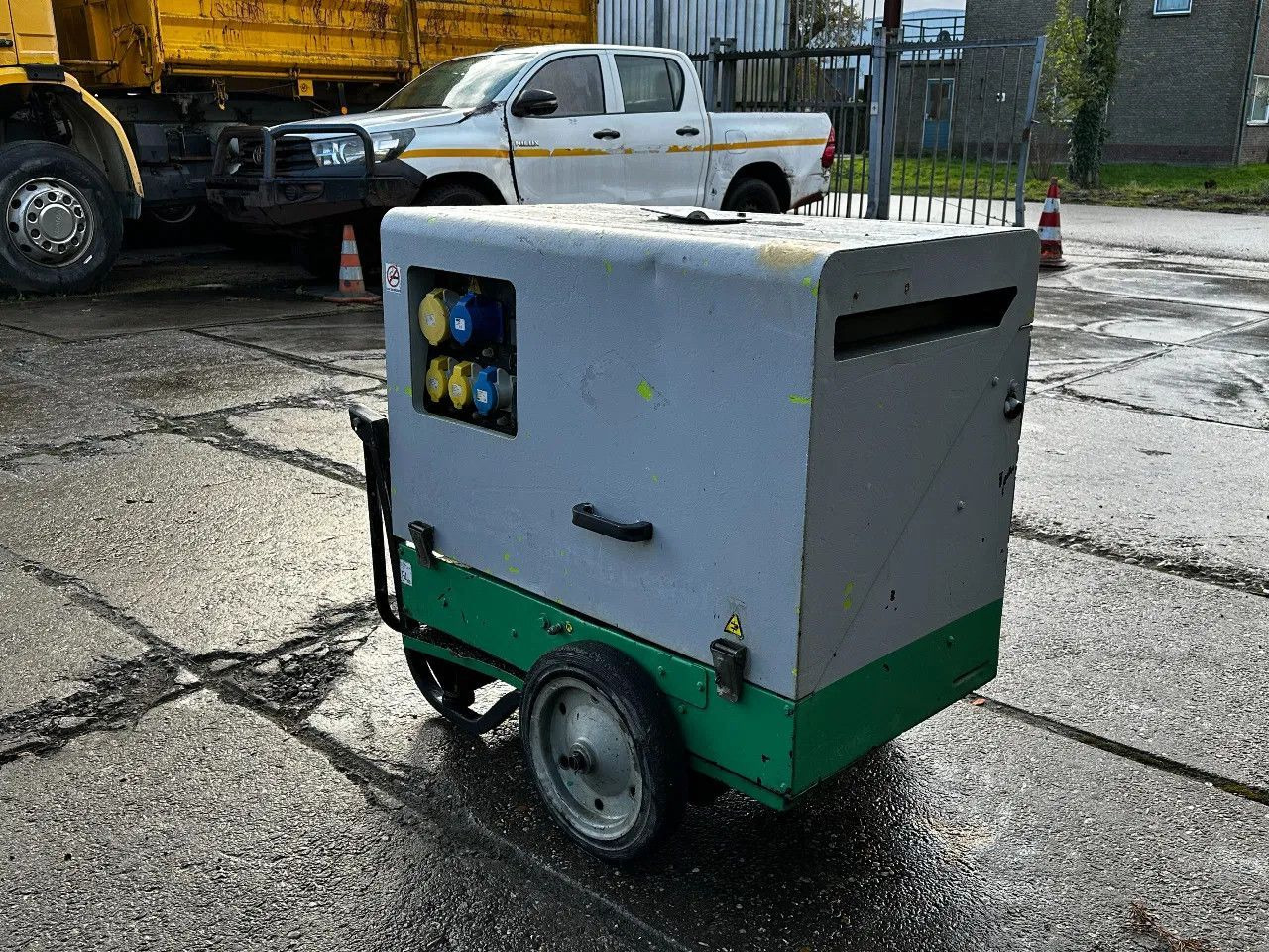 Pramac P6000S2 6KVA Generator Pramac P6000S2 6KVA Generator - Industrie generator: afbeelding 4 Pramac P6000S2 6KVA Generator Pramac P6000S2 6KVA Generator - Industrie generator: afbeelding 4