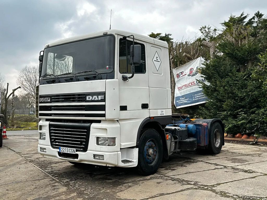 DAF XF 95.380 4X2 Tractor-unit Spring/Air ZF Manual - Trekker: afbeelding 2 DAF XF 95.380 4X2 Tractor-unit Spring/Air ZF Manual - Trekker: afbeelding 2