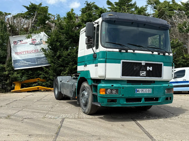 MAN 19.403 4X2 Tractor-unit Spring/Air ZF Manual Gear Low cabine - Trekker: afbeelding 1 MAN 19.403 4X2 Tractor-unit Spring/Air ZF Manual Gear Low cabine - Trekker: afbeelding 1