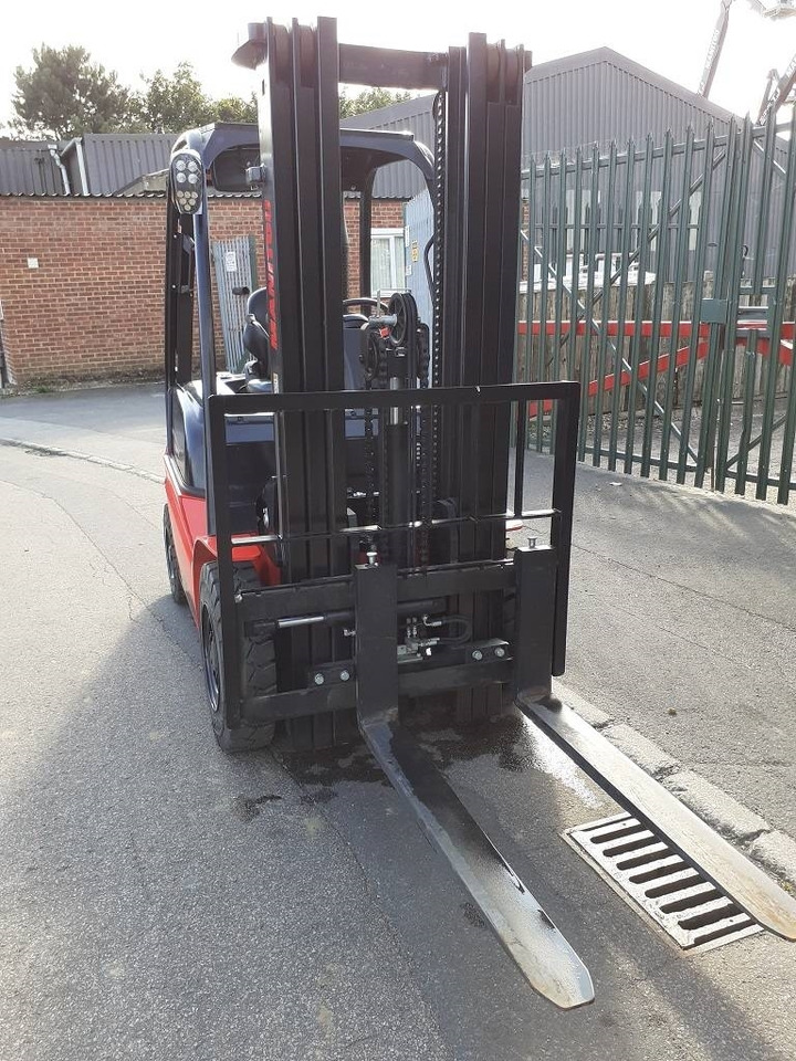 Manitou MI 25 D - Diesel heftruck: afbeelding 4 Manitou MI 25 D - Diesel heftruck: afbeelding 4