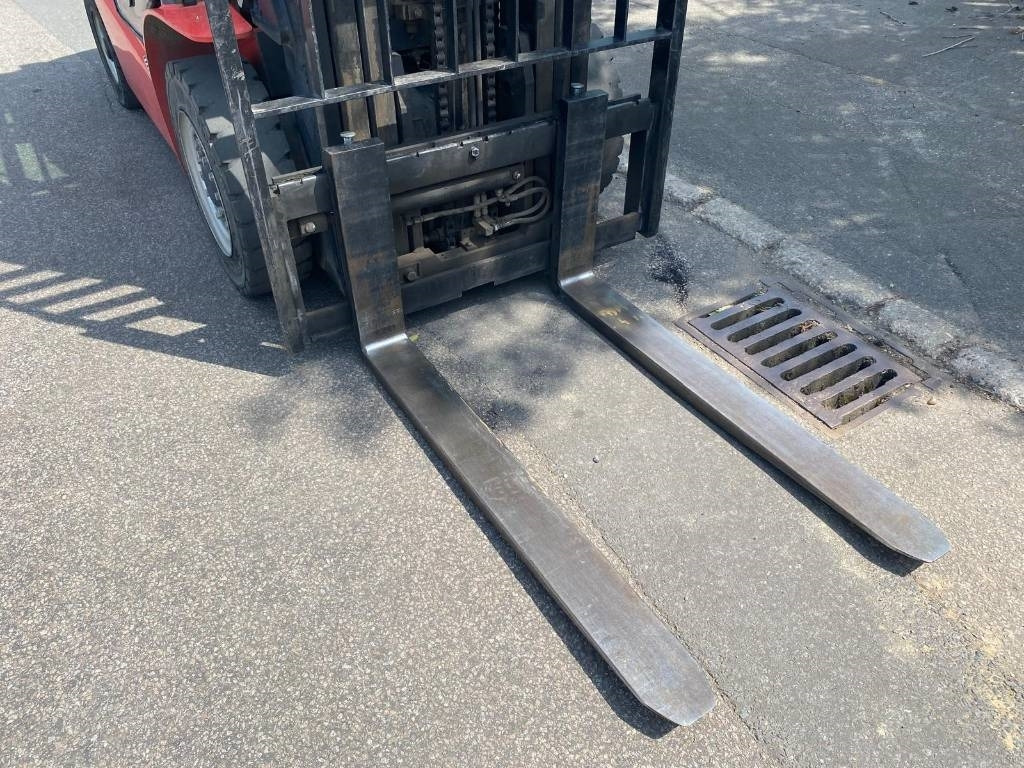 Manitou Mi25D - Diesel heftruck: afbeelding 4 Manitou Mi25D - Diesel heftruck: afbeelding 4