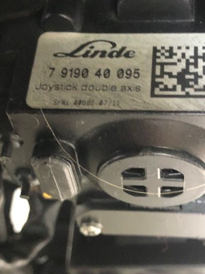 3 Way hydraulic control lever for Linde 115 - Elektrisch systeem voor Intern transport: afbeelding 5 3 Way hydraulic control lever for Linde 115 - Elektrisch systeem voor Intern transport: afbeelding 5