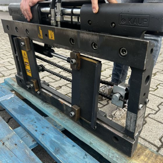 Kaup 2T163SN forkpositioner with sideshift - Aanbouwdeel voor Intern transport: afbeelding 1 Kaup 2T163SN forkpositioner with sideshift - Aanbouwdeel voor Intern transport: afbeelding 1
