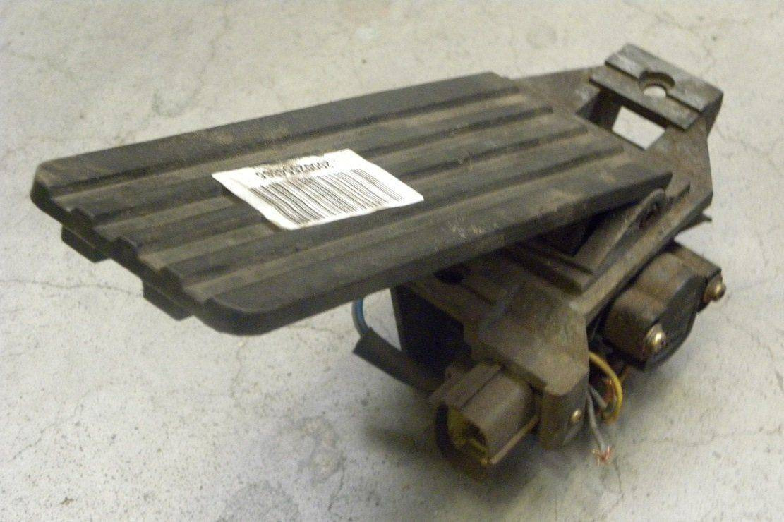 Accelerator For Still R60-30, R60-45 or 45 - Pedaal voor Intern transport: afbeelding 1 Accelerator For Still R60-30, R60-45 or 45 - Pedaal voor Intern transport: afbeelding 1