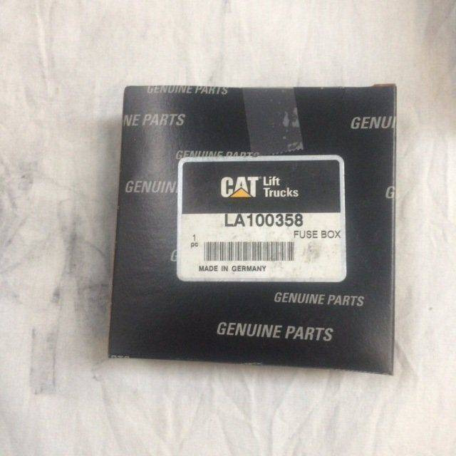 Fuse box for Caterpillar / Mitsubishi - Zekeringkast voor Intern transport: afbeelding 2 Fuse box for Caterpillar / Mitsubishi - Zekeringkast voor Intern transport: afbeelding 2