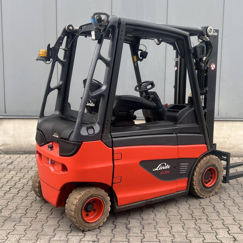 Linde E25 (387) - Elektrische heftruck: afbeelding 3 Linde E25 (387) - Elektrische heftruck: afbeelding 3