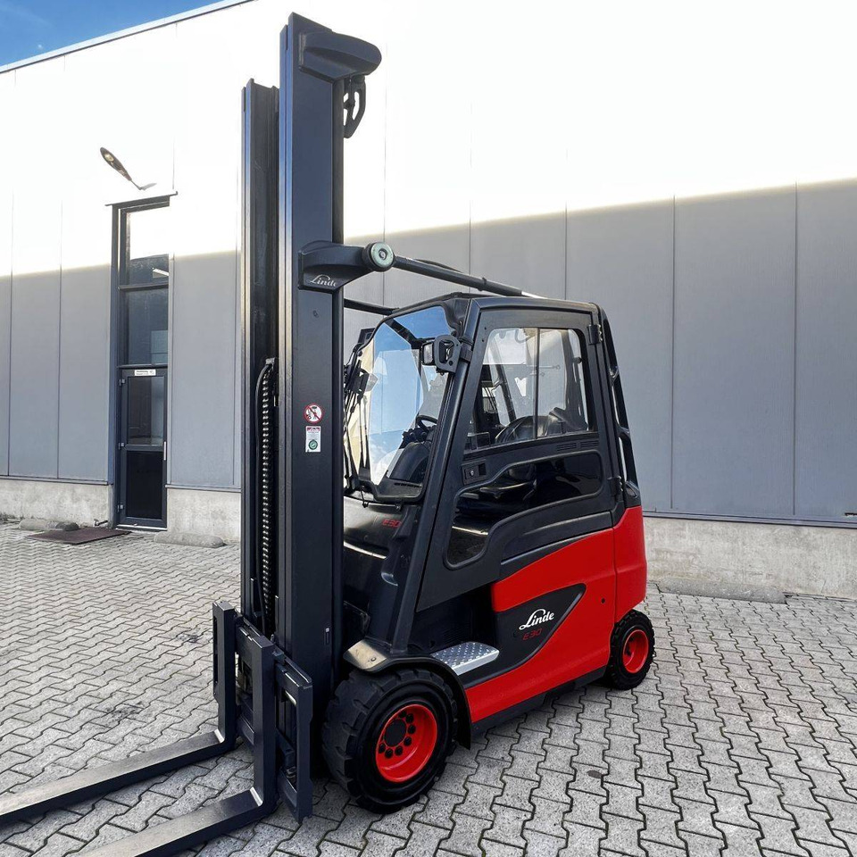 Linde E30/600H (387) - Elektrische heftruck: afbeelding 1 Linde E30/600H (387) - Elektrische heftruck: afbeelding 1