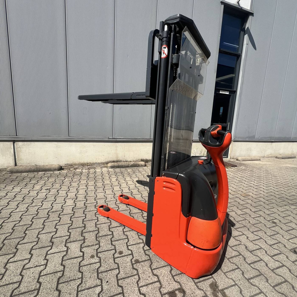 Linde L12 (379) - Stapelaar: afbeelding 3 Linde L12 (379) - Stapelaar: afbeelding 3