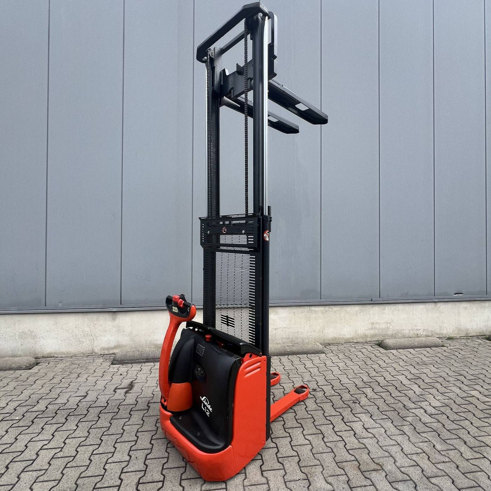 Linde L12 (379) - Stapelaar: afbeelding 2 Linde L12 (379) - Stapelaar: afbeelding 2