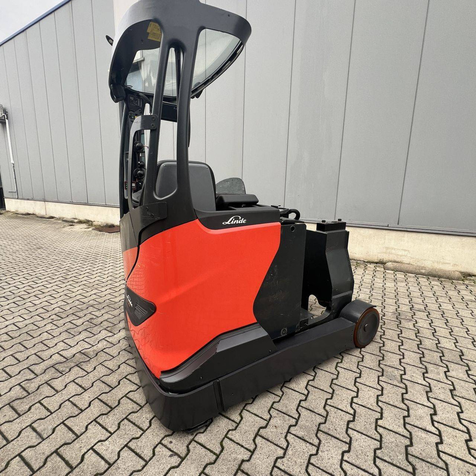Linde R20W (1120) - Reach truck: afbeelding 2 Linde R20W (1120) - Reach truck: afbeelding 2