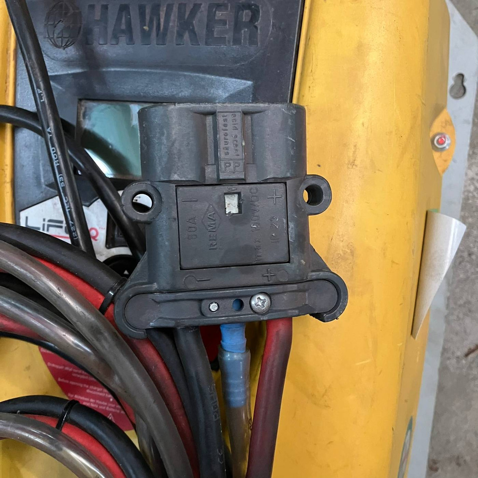 Hawker 24V/50A Life IQ - Onderdelen voor Intern transport: afbeelding 3 Hawker 24V/50A Life IQ - Onderdelen voor Intern transport: afbeelding 3