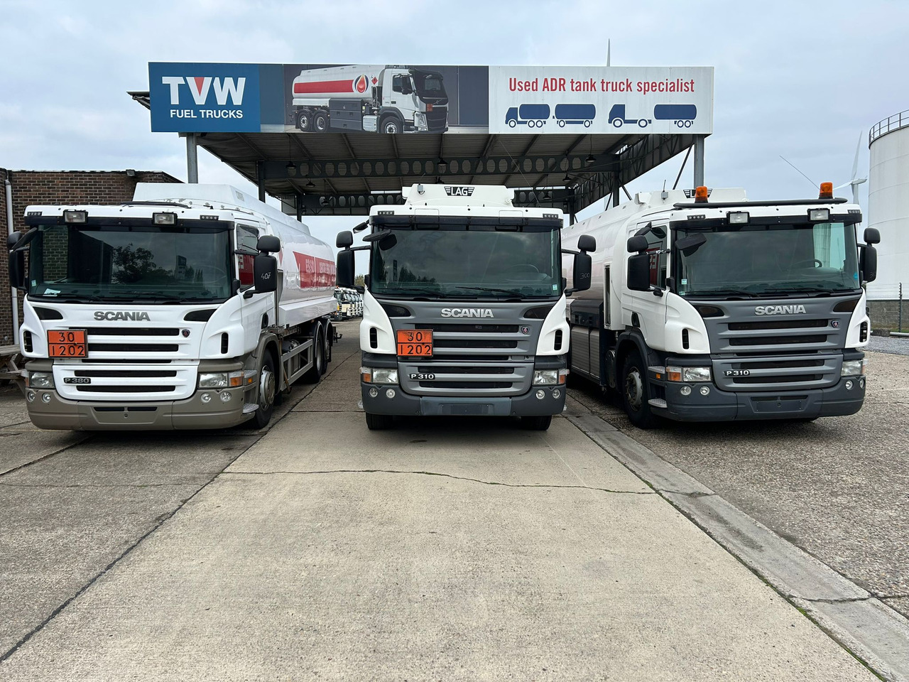 SCANIA PRT, P310, P380 (lot of 3) - Tankwagen: afbeelding 2 SCANIA PRT, P310, P380 (lot of 3) - Tankwagen: afbeelding 2