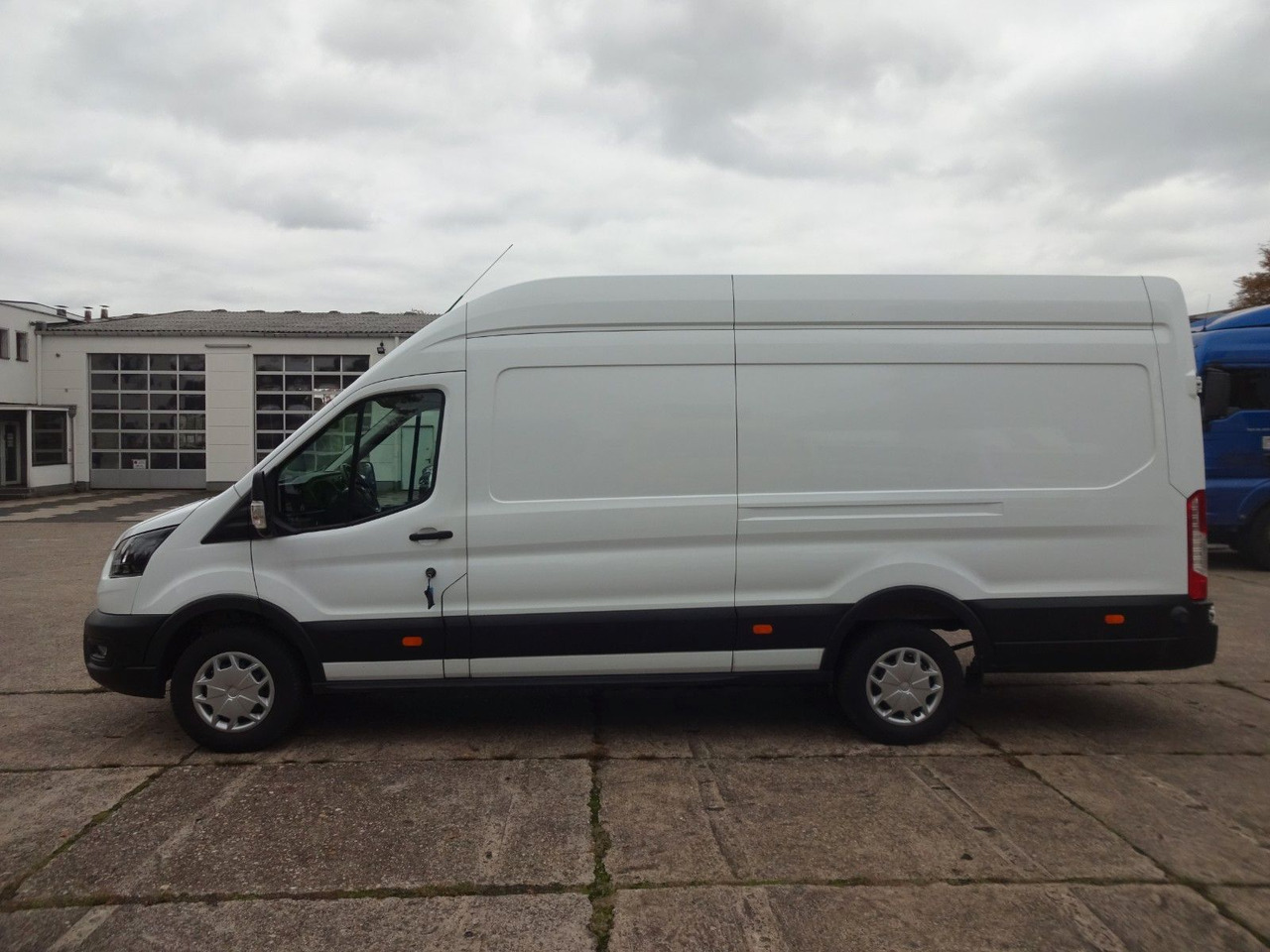 Ford 3 x Transit Kasten L4H3, Klima, Tempomat, Kamera - Gesloten bestelwagen: afbeelding 4 Ford 3 x Transit Kasten L4H3, Klima, Tempomat, Kamera - Gesloten bestelwagen: afbeelding 4