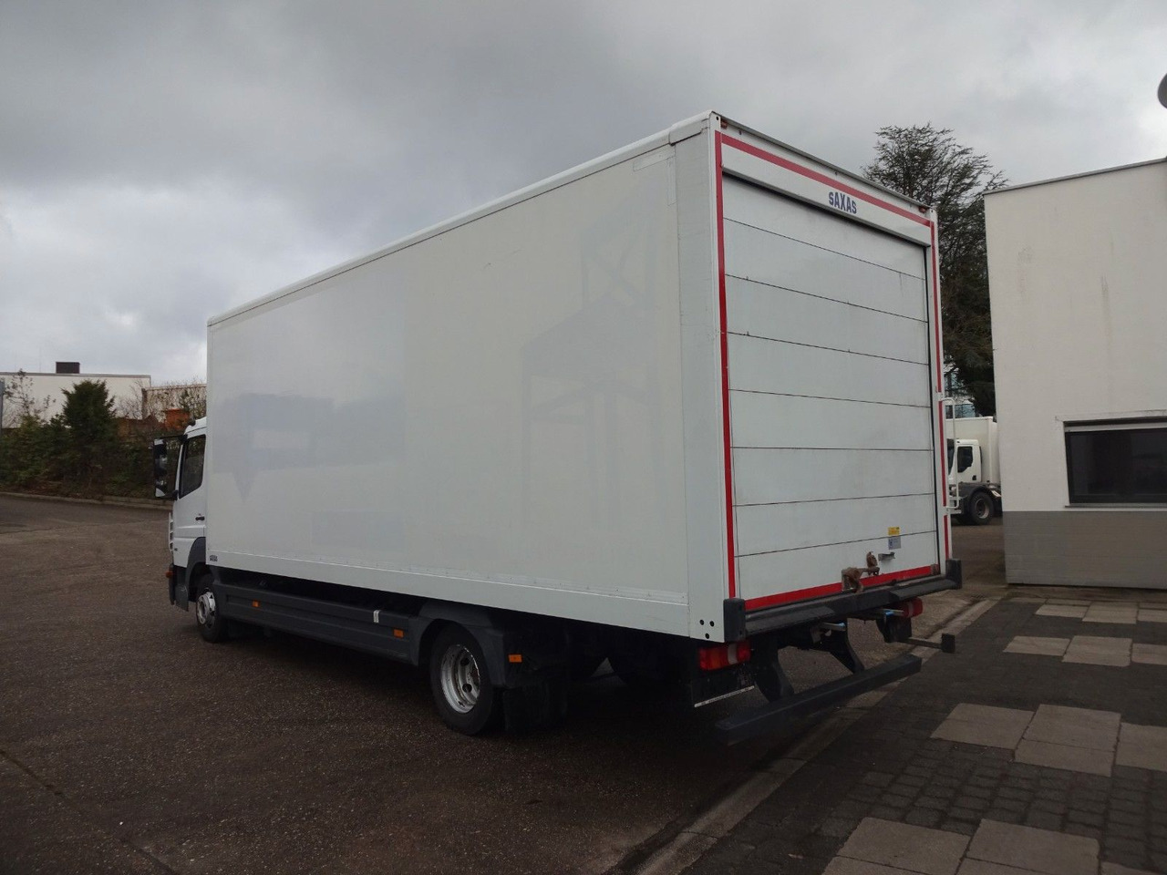Mercedes-Benz Atego 818, Koffer mit Rolltor - Bestelwagen gesloten laadbak: afbeelding 5 Mercedes-Benz Atego 818, Koffer mit Rolltor - Bestelwagen gesloten laadbak: afbeelding 5