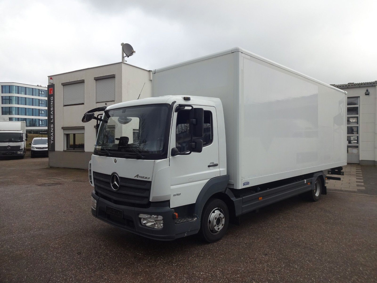 Mercedes-Benz Atego 818, Koffer mit Rolltor - Bestelwagen gesloten laadbak: afbeelding 1 Mercedes-Benz Atego 818, Koffer mit Rolltor - Bestelwagen gesloten laadbak: afbeelding 1