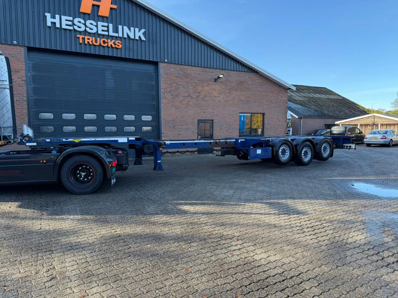 Broshuis 3UCC-39/45 2x20/30/40/45 FT Multi Liftas SAF Schijfremmen APK 08/2026 - Containertransporter/ Wissellaadbak oplegger: afbeelding 2 Broshuis 3UCC-39/45 2x20/30/40/45 FT Multi Liftas SAF Schijfremmen APK 08/2026 - Containertransporter/ Wissellaadbak oplegger: afbeelding 2