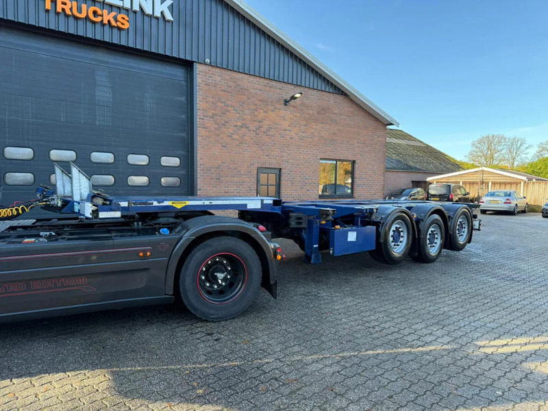 Broshuis 3UCC-39/45 2x20/30/40/45 FT Multi Liftas SAF Schijfremmen APK 08/2026 - Containertransporter/ Wissellaadbak oplegger: afbeelding 1 Broshuis 3UCC-39/45 2x20/30/40/45 FT Multi Liftas SAF Schijfremmen APK 08/2026 - Containertransporter/ Wissellaadbak oplegger: afbeelding 1