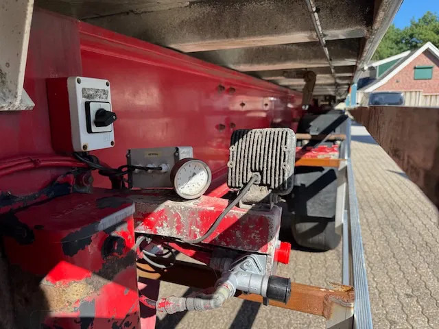 Leasing Bulthuis TATA 23 57m3 Stuuras Liftas 10T assen Klep/Deuren + bietenrek Nieuwe APK 8/2026 Bulthuis TATA 23 57m3 Stuuras Liftas 10T assen Klep/Deuren + bietenrek Nieuwe APK 8/2026: afbeelding 16 Leasing Bulthuis TATA 23 57m3 Stuuras Liftas 10T assen Klep/Deuren + bietenrek Nieuwe APK 8/2026 Bulthuis TATA 23 57m3 Stuuras Liftas 10T assen Klep/Deuren + bietenrek Nieuwe APK 8/2026: afbeelding 16