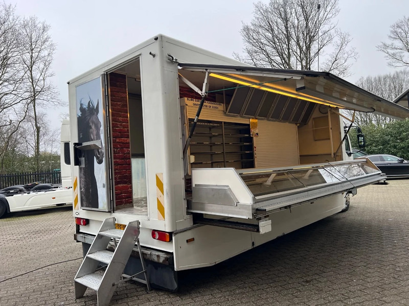 DAF LF 180 4X2 Verkoopopbouw/Verkaufsaufbau +Koeling Hydraulisch uitklapbaar - Zelfrijdende verkoopwagen: afbeelding 2 DAF LF 180 4X2 Verkoopopbouw/Verkaufsaufbau +Koeling Hydraulisch uitklapbaar - Zelfrijdende verkoopwagen: afbeelding 2