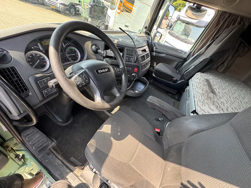 DAF XF 460 6X2 Jumbo Volume kombi Standairco Hefdak 8.1 + 7.8M 120m3 - Bakwagen: afbeelding 5 DAF XF 460 6X2 Jumbo Volume kombi Standairco Hefdak 8.1 + 7.8M 120m3 - Bakwagen: afbeelding 5