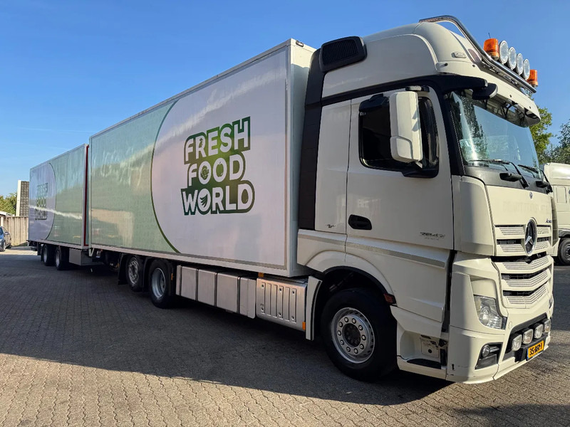 Mercedes-Benz Actros 2842 6X2 Gigaspace Koelcombi Carrier D+E - Isotherm vrachtwagen: afbeelding 2 Mercedes-Benz Actros 2842 6X2 Gigaspace Koelcombi Carrier D+E - Isotherm vrachtwagen: afbeelding 2