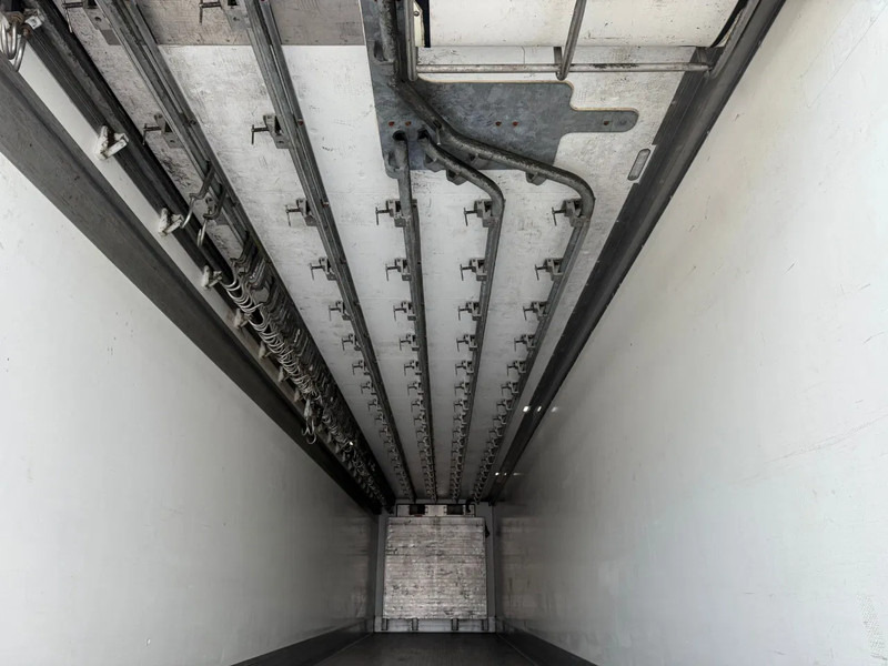 Schmitz Cargobull SKO 24 5x Meatrails Rohrbahnen Fleisch Carrier Vector 1950MT - Isotherm oplegger: afbeelding 4 Schmitz Cargobull SKO 24 5x Meatrails Rohrbahnen Fleisch Carrier Vector 1950MT - Isotherm oplegger: afbeelding 4