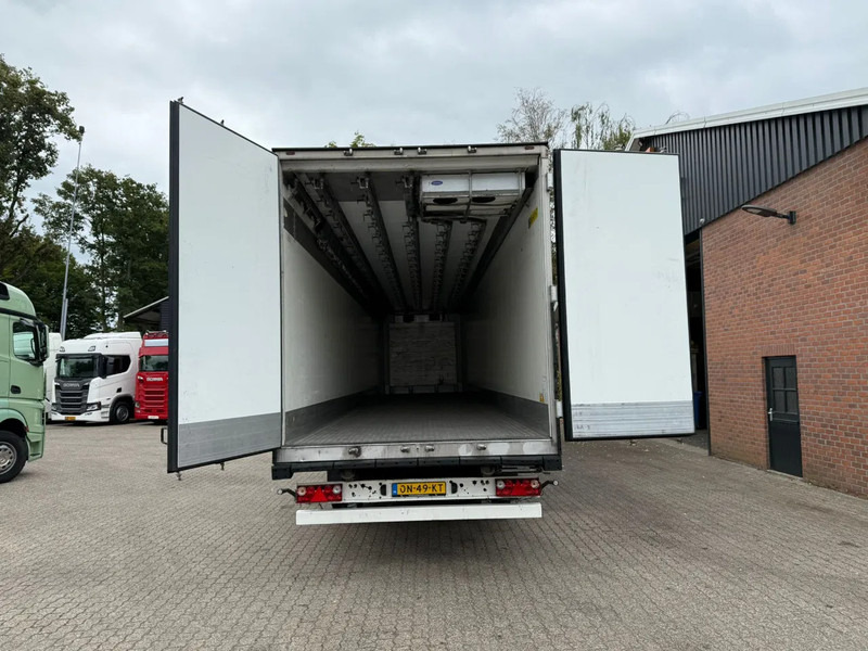 Schmitz Cargobull SKO 24 5x Meatrails Rohrbahnen Fleisch Carrier Vector 1950MT vol met vleeshaken en 2 reservewielen - Isotherm oplegger: afbeelding 4 Schmitz Cargobull SKO 24 5x Meatrails Rohrbahnen Fleisch Carrier Vector 1950MT vol met vleeshaken en 2 reservewielen - Isotherm oplegger: afbeelding 4