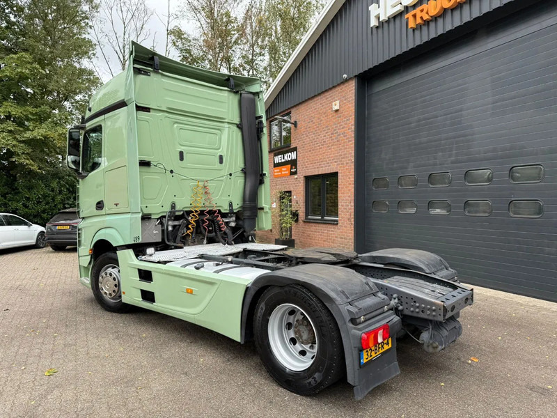 Mercedes-Benz Actros 1842 4X2 Streamspace Side skirts 2x tank NL Truck - Trekker: afbeelding 3 Mercedes-Benz Actros 1842 4X2 Streamspace Side skirts 2x tank NL Truck - Trekker: afbeelding 3