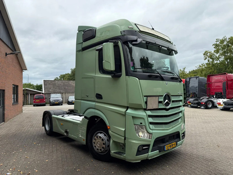 Mercedes-Benz Actros 1842 4X2 Streamspace Side skirts 2x tank NL Truck - Trekker: afbeelding 2 Mercedes-Benz Actros 1842 4X2 Streamspace Side skirts 2x tank NL Truck - Trekker: afbeelding 2