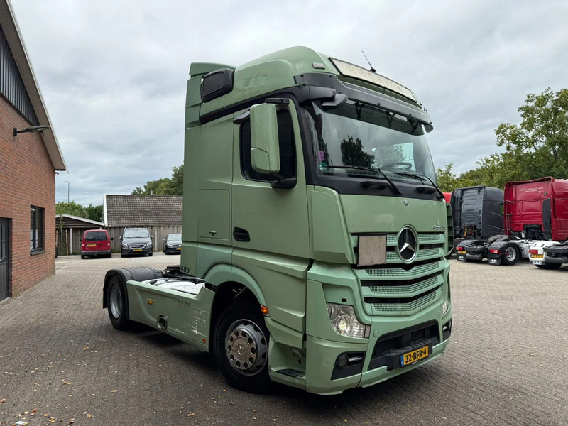 Mercedes-Benz Actros 1842 4X2 Streamspace Side skirts 2x tank NL Truck - Trekker: afbeelding 2 Mercedes-Benz Actros 1842 4X2 Streamspace Side skirts 2x tank NL Truck - Trekker: afbeelding 2
