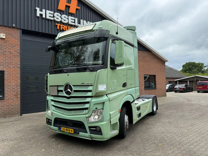 Mercedes-Benz Actros 1842 4X2 Streamspace Side skirts 2x tank NL Truck - Trekker: afbeelding 1 Mercedes-Benz Actros 1842 4X2 Streamspace Side skirts 2x tank NL Truck - Trekker: afbeelding 1