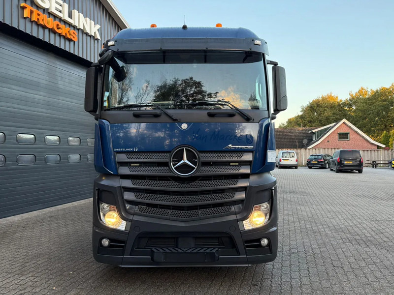 Mercedes-Benz Actros 1940 4x2 Streamspace Spoilers 722.835KM - Trekker: afbeelding 4 Mercedes-Benz Actros 1940 4x2 Streamspace Spoilers 722.835KM - Trekker: afbeelding 4