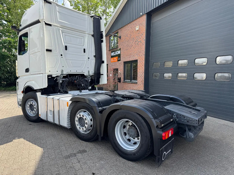Mercedes-Benz Actros 2545 6X2 Gigaspace Gestuurde voorloopas NL Truck 327.240KM - Trekker: afbeelding 4 Mercedes-Benz Actros 2545 6X2 Gigaspace Gestuurde voorloopas NL Truck 327.240KM - Trekker: afbeelding 4