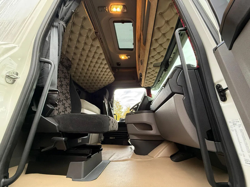 Trekker Scania S450 6X2 Full-Air Retarder Standairco 2X Tank Smarttacho 2 APK 09/2026: afbeelding 17