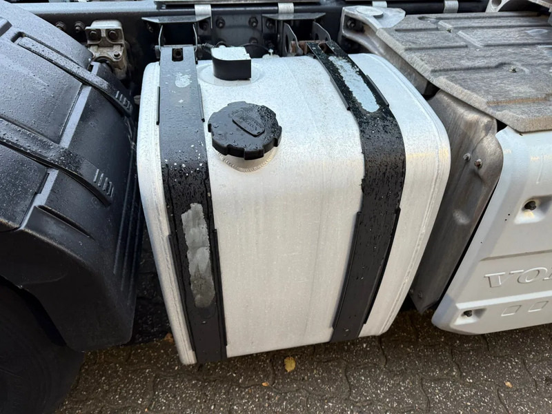 Trekker Volvo FH 460 6X2 Globetrotter XL ADR 427.228KM!! NL Truck: afbeelding 13 Trekker Volvo FH 460 6X2 Globetrotter XL ADR 427.228KM!! NL Truck: afbeelding 13